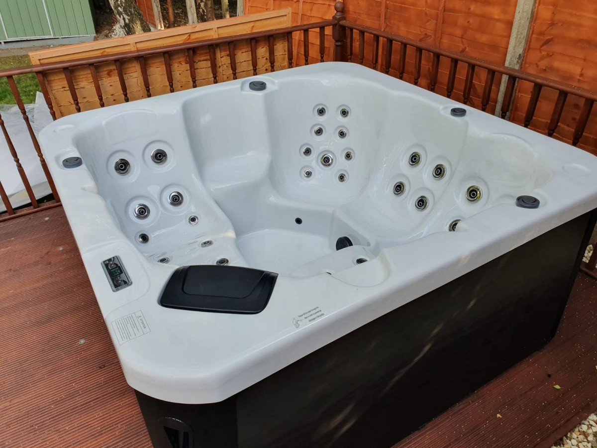 cheap hot tub High Quality Hot Tubs Seaside Hot Tubs