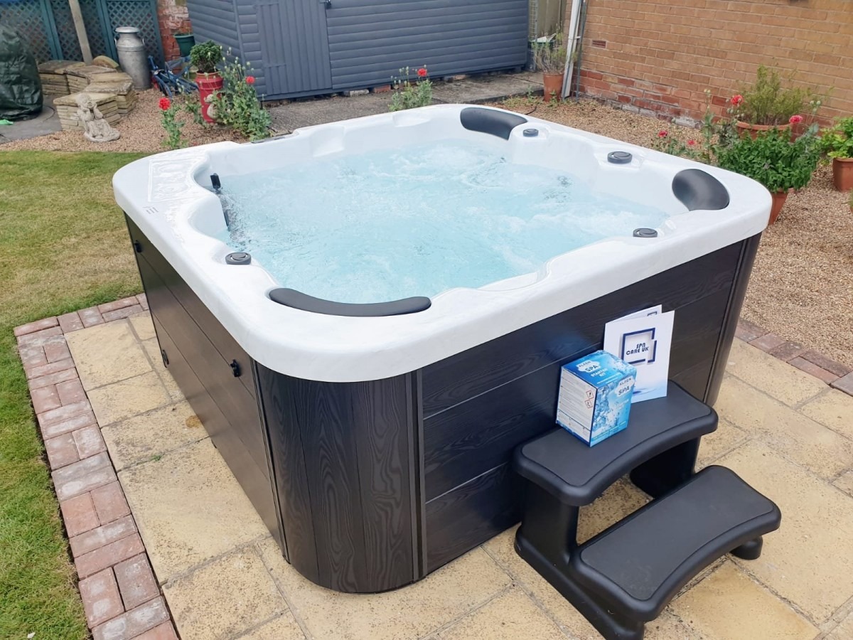 High Quality Hot Tubs SeasideHotTubs.co.uk Hot Tubs For Sale New