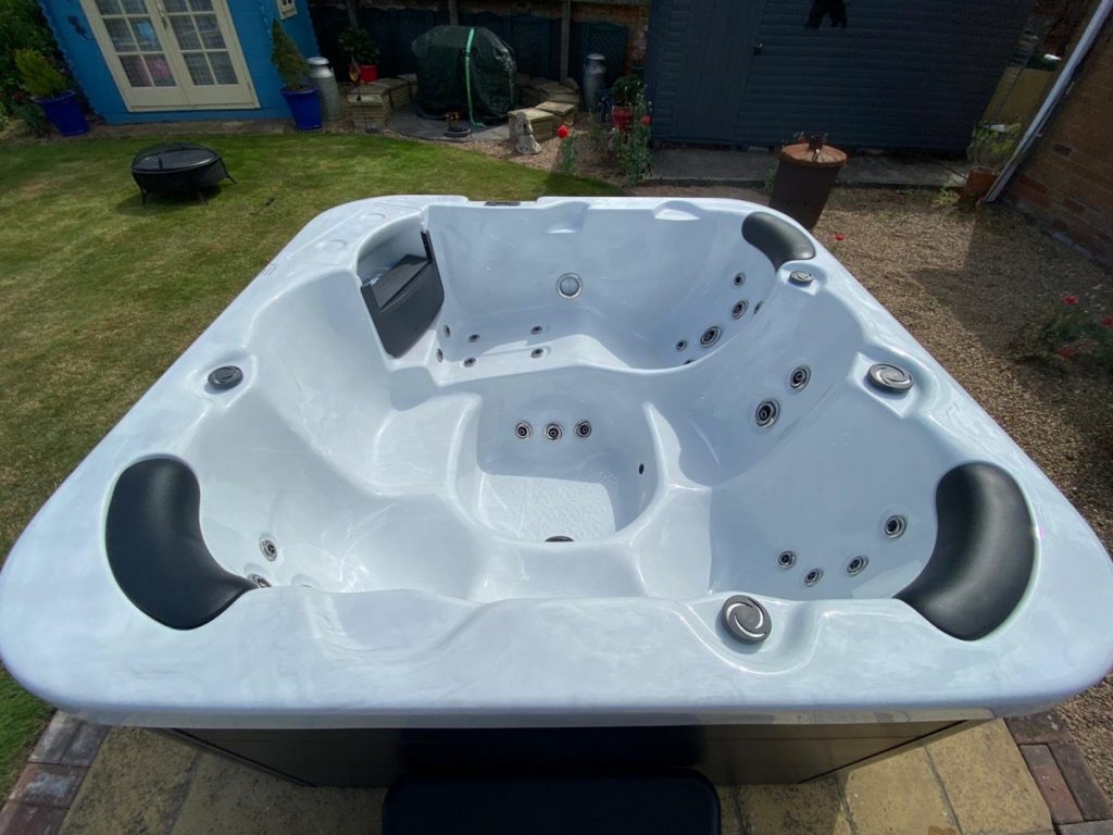quality hot tubs for sale