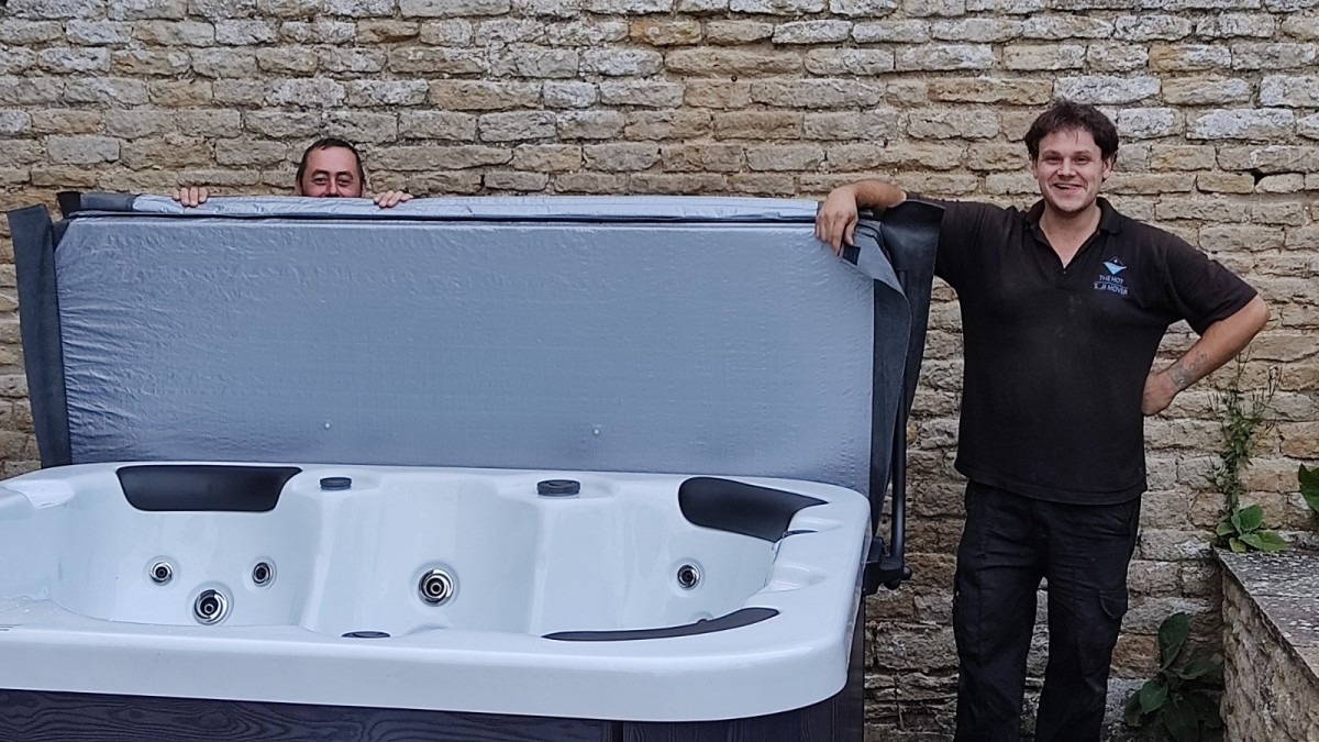 Chicago Hot Tub Install 18th Sept 2020 www.seasidehottubs.co.uk