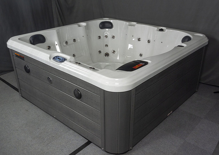 The Norfolk Hot Tub