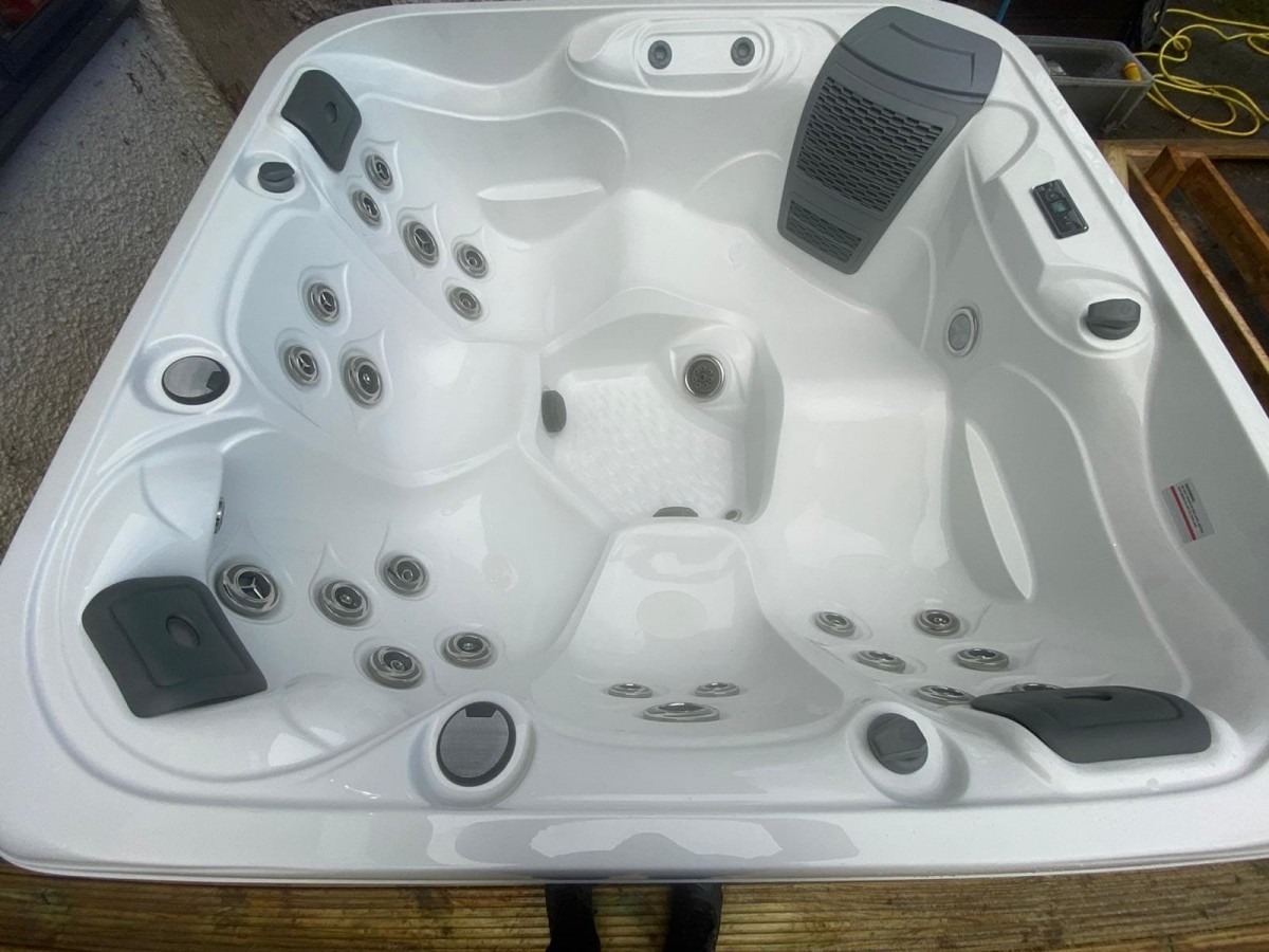 The Louisiana Hot Tub