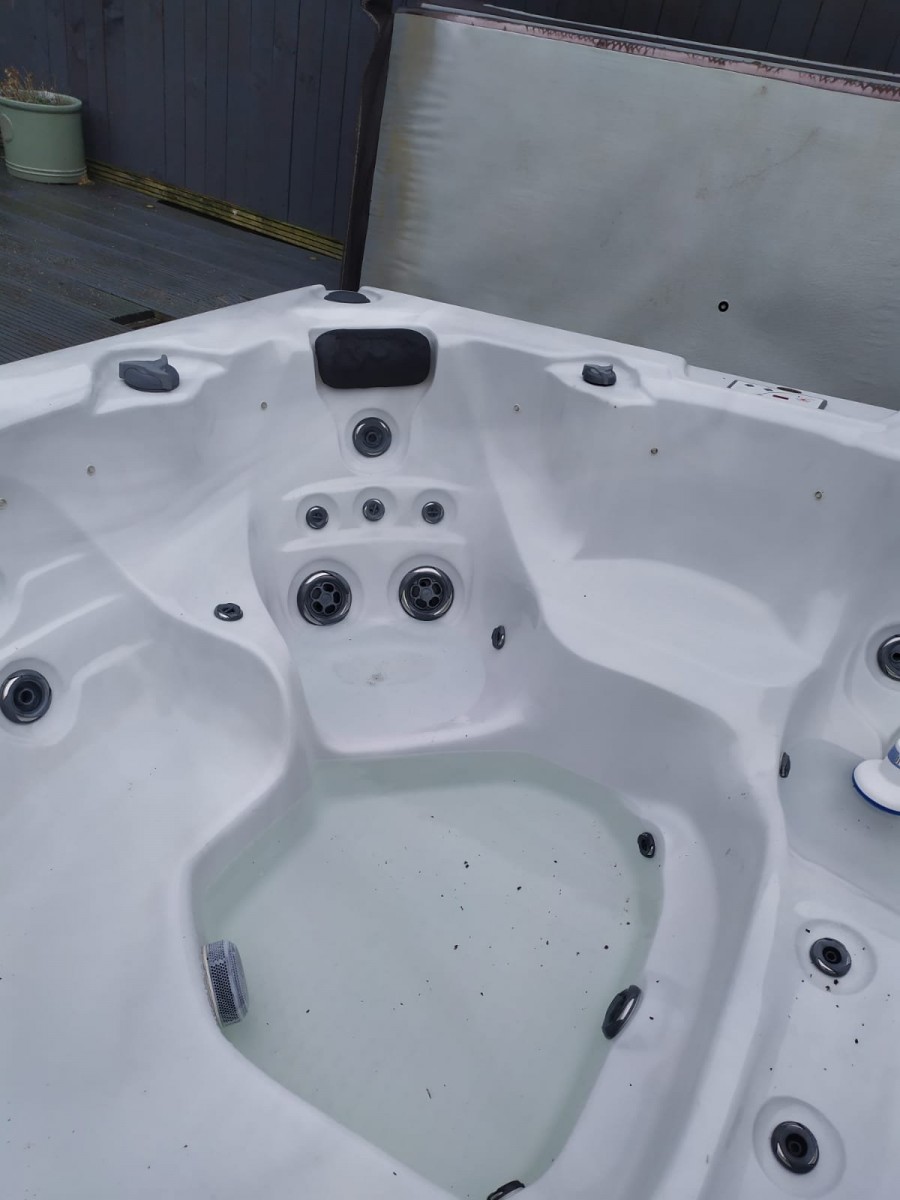 Canadian Spa Toronto 32amp - ref UHT 12