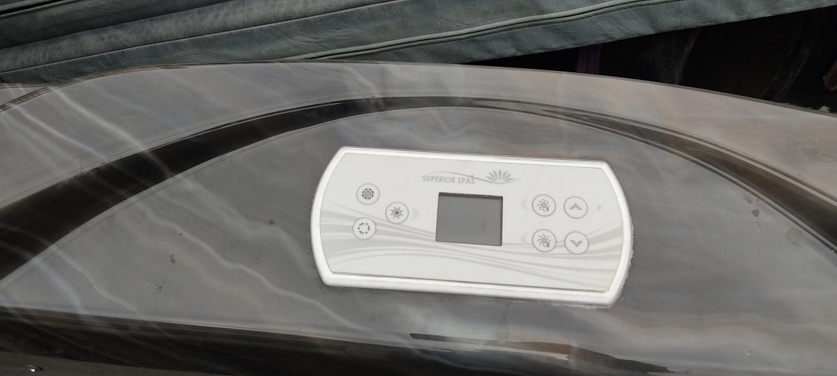 Superior Spas Hot Tub ***Deposit taken ***
