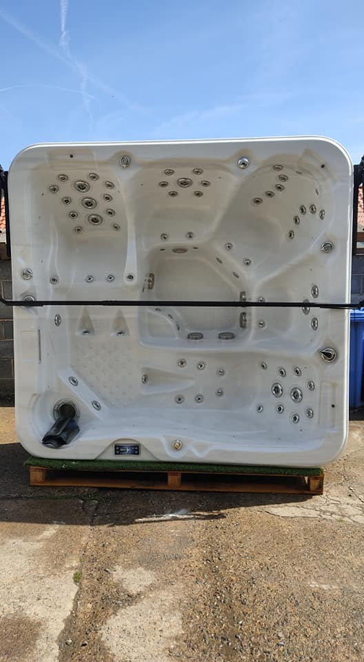 Very high spec used tub just in. Twin loungers and 3 seats, brand new