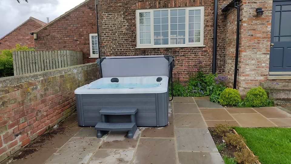 we-installed-2-brand-new-tubs-into-a-luxury-holiday-cottage-complex-today-near-york-the-guests-will-enjoy-these-fabulous-tubs-this-week-own-a-holid