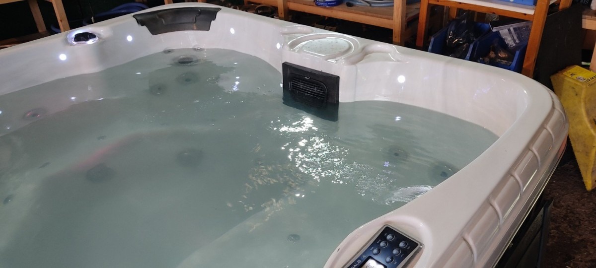 Balboa Hot Tub Single Lounger 4 Seats Hot Tubs For Sale New Hot