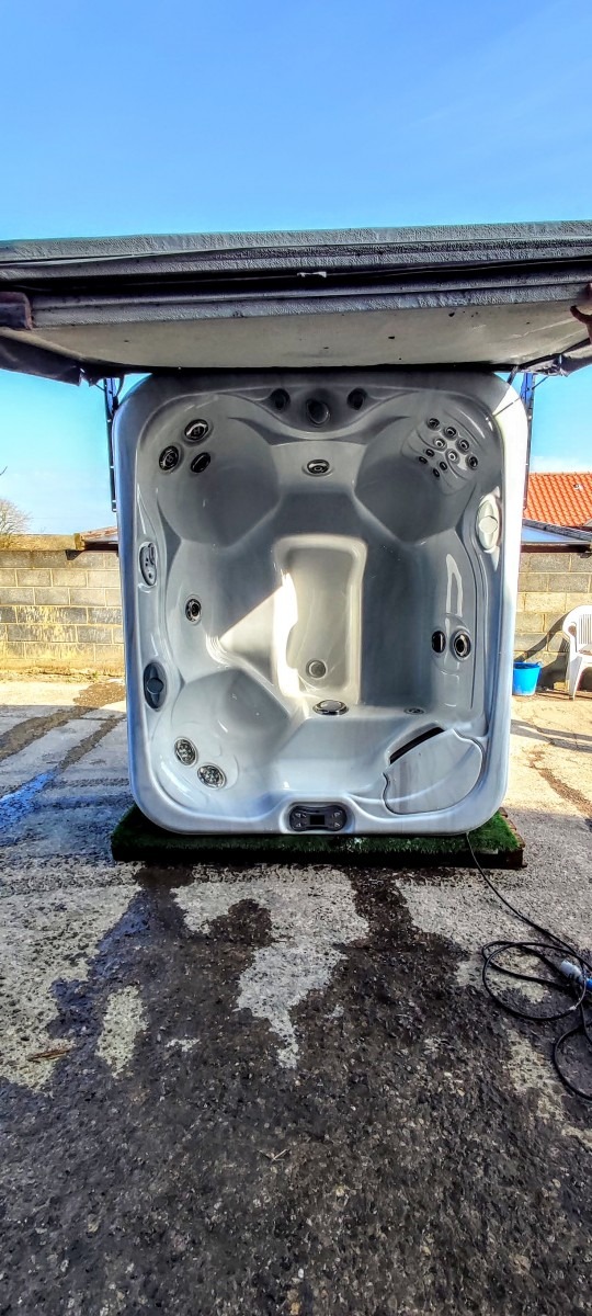 HotSprings Prodigy Used Hot Tub For Sale Hot Tubs For Sale New Hot