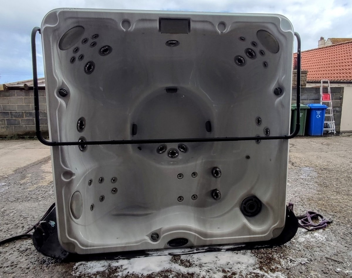 Jacuzzi J235 - Used Hot Tub For Sale